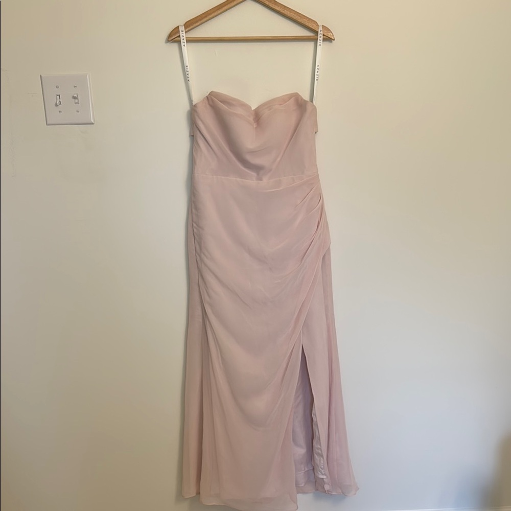 Azazie Leonis blushing pink